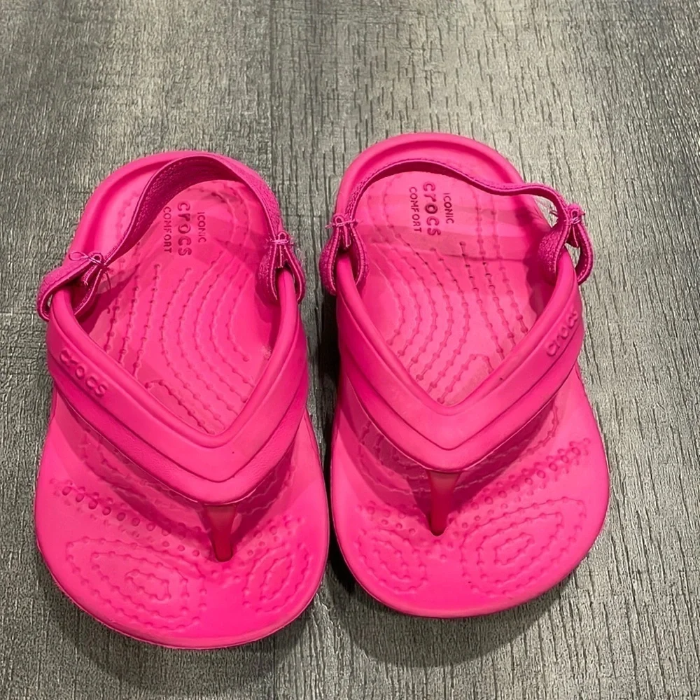 CROCS classic pink flip flops with elastic backstrap child